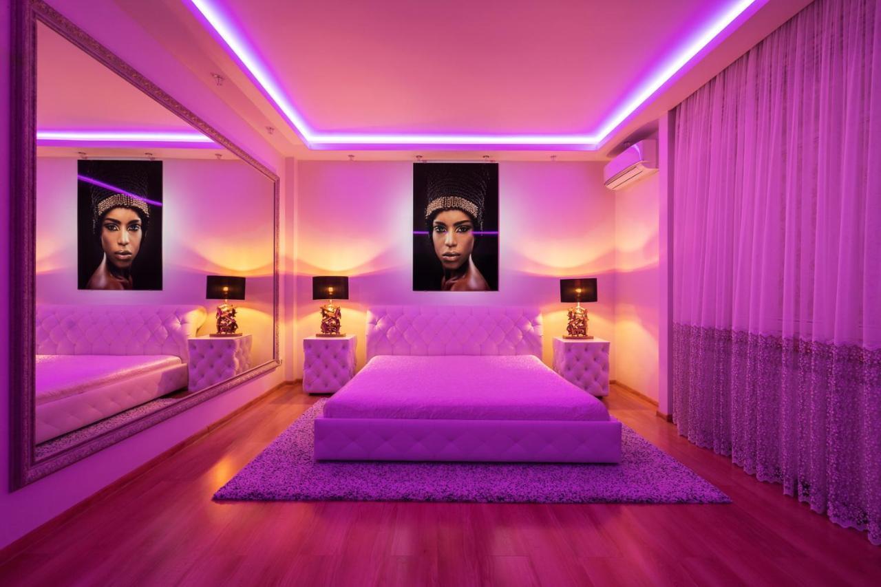 Premium Jacuzzi Apartment ไคลเพดา ภายนอก รูปภาพ