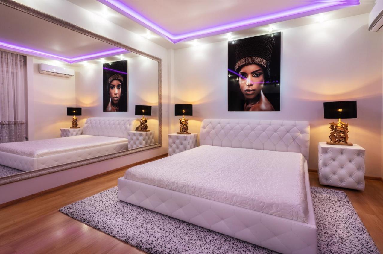 Premium Jacuzzi Apartment ไคลเพดา ภายนอก รูปภาพ